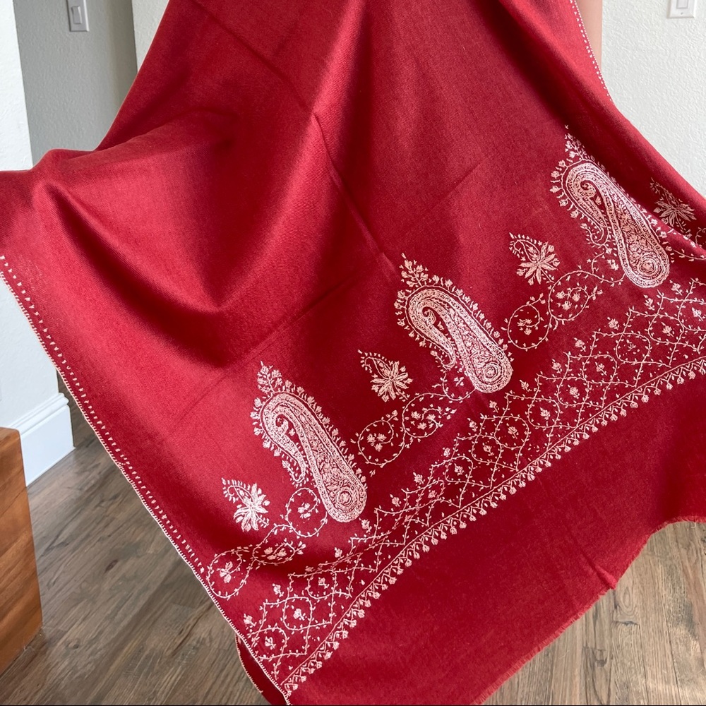 Wool/silk blend scarf/wrap